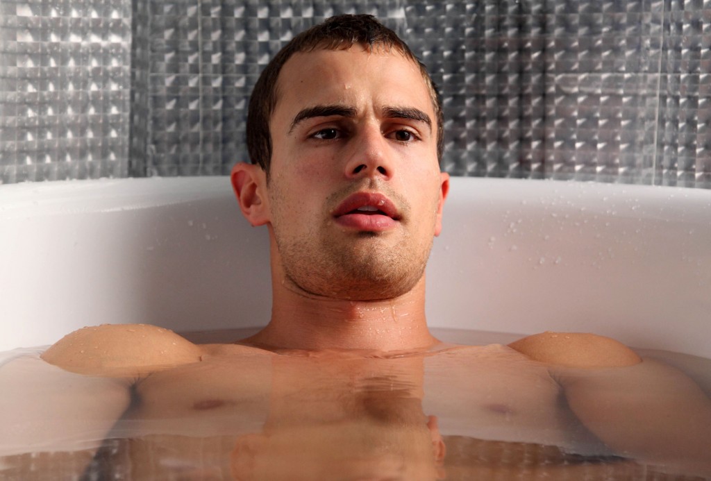 Theo-James-2