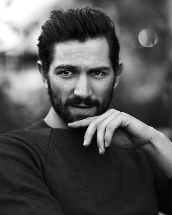Michiel-Huisman-1