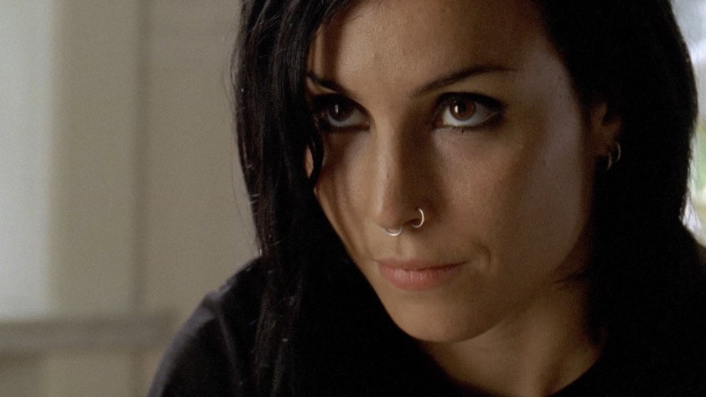 Noomi-Rapace-1