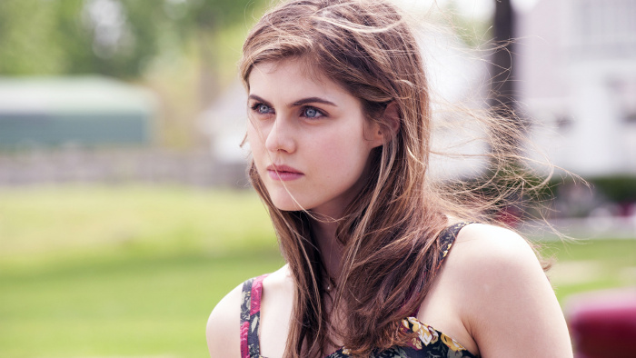 alexandra-daddario-1