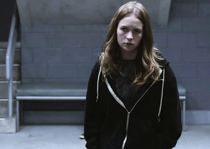 britt-robertson-1