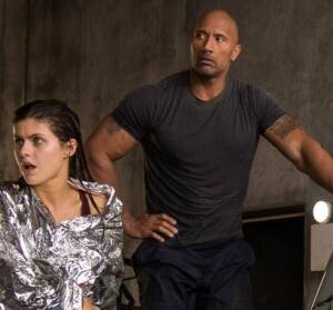 The Rock e Alexandra Daddario in ‘San Andreas’