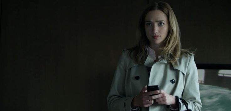 2-house-of-cards-kristen-connolly
